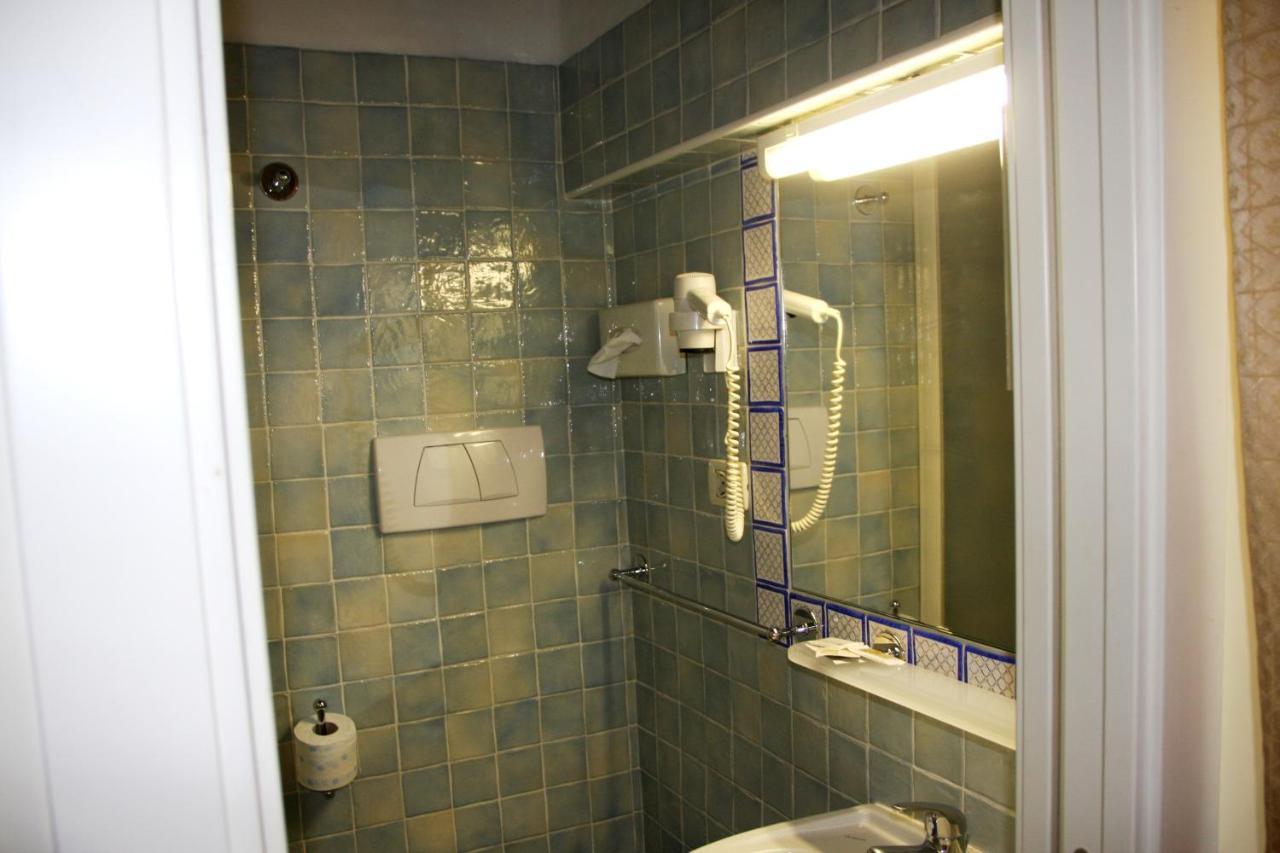 Hotel Angela Fano Buitenkant foto