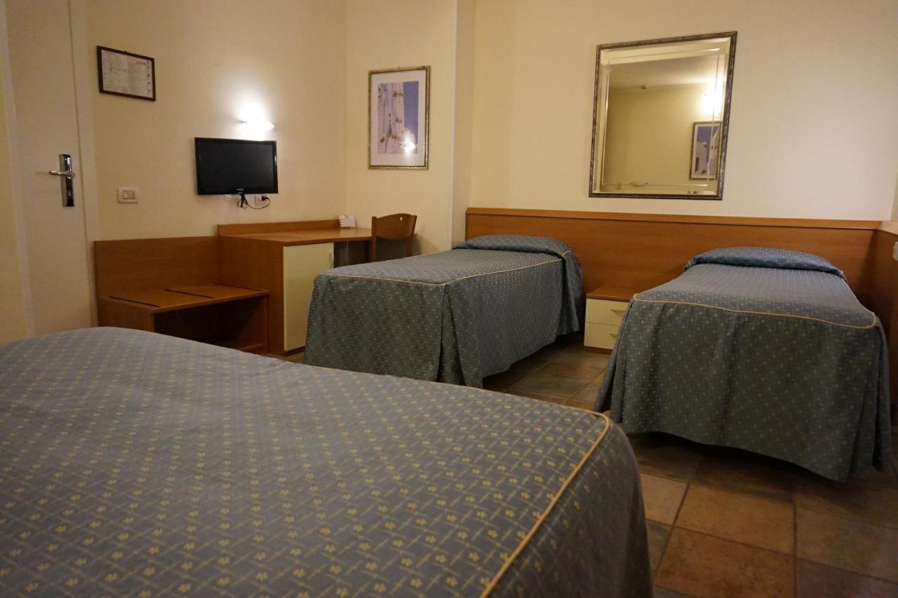 Hotel Angela Fano Buitenkant foto