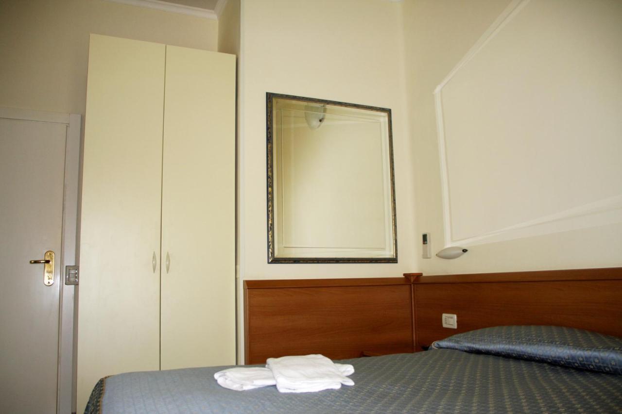 Hotel Angela Fano Buitenkant foto
