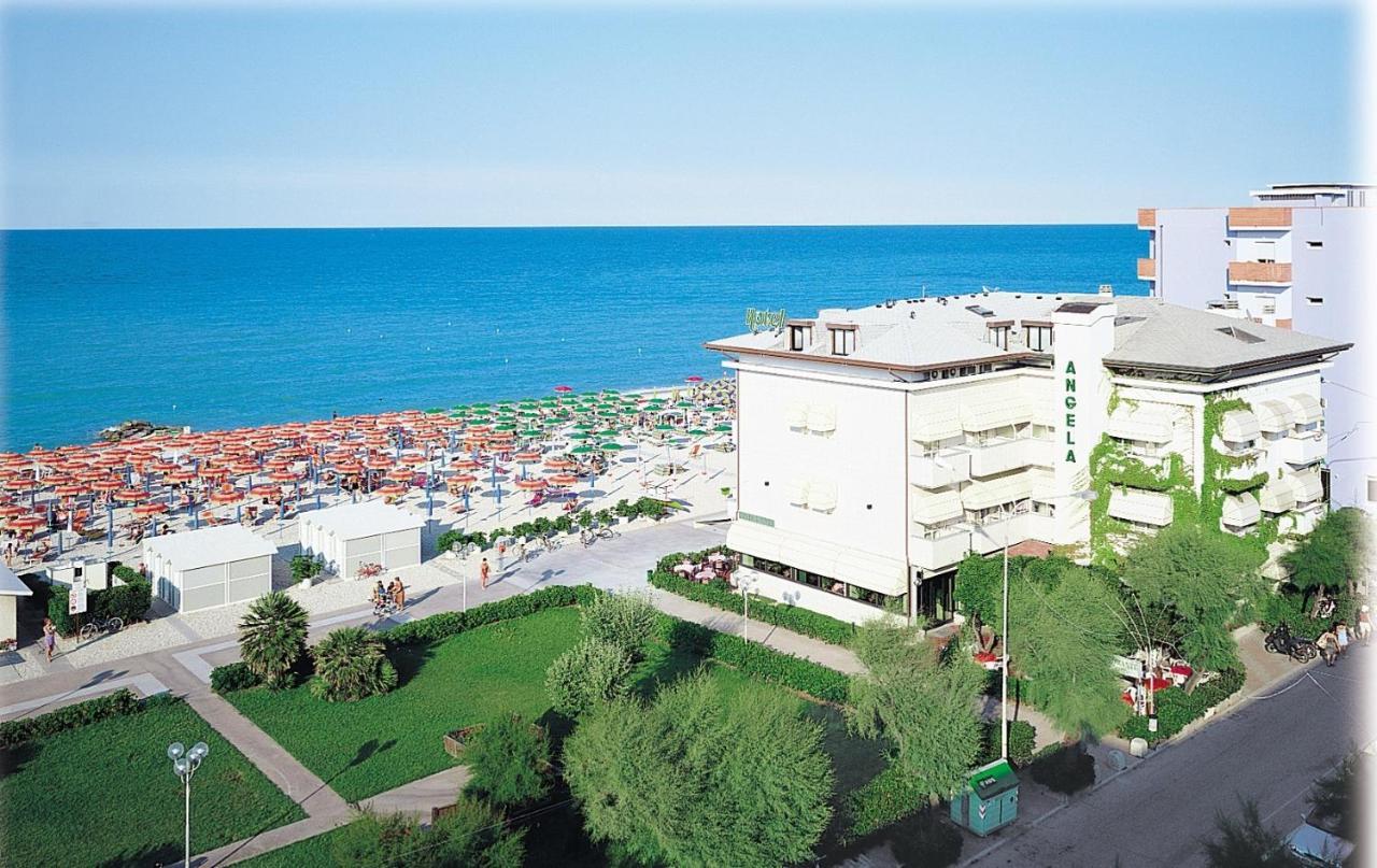Hotel Angela Fano Buitenkant foto
